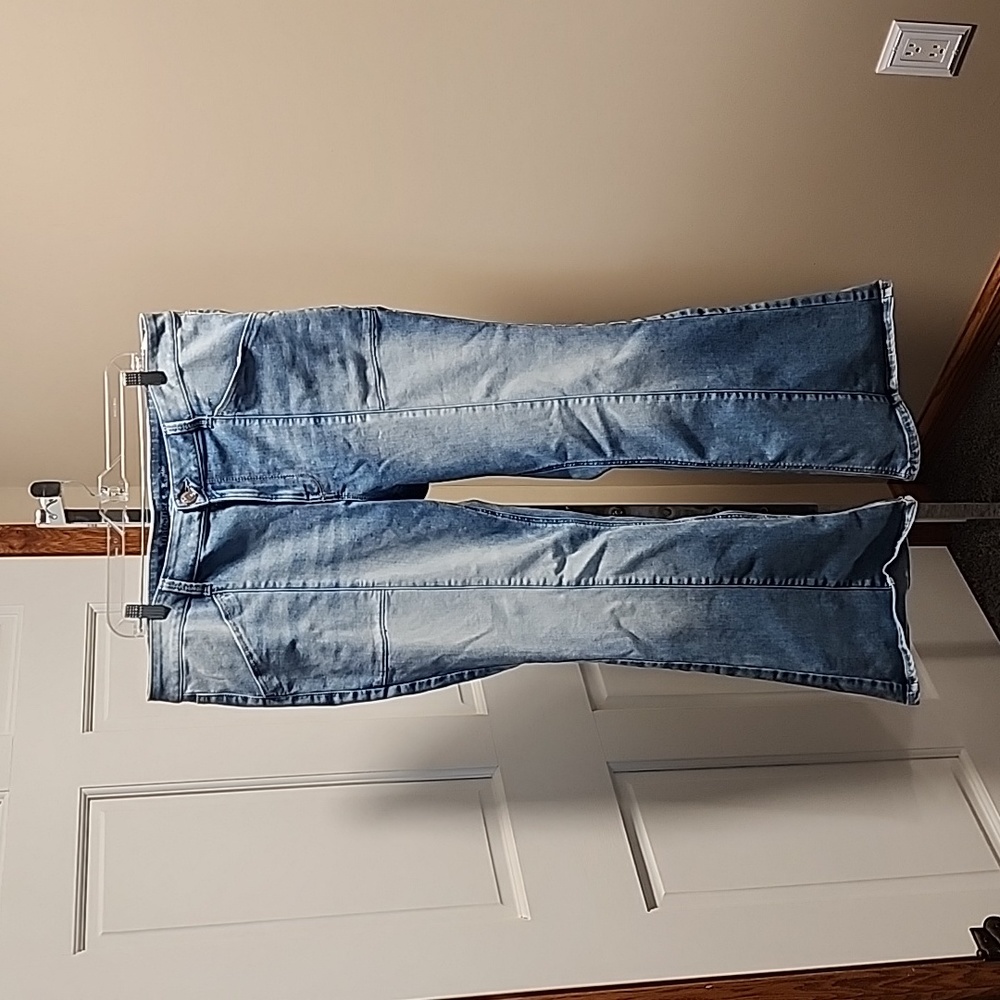 Maurices flared jean size 20short